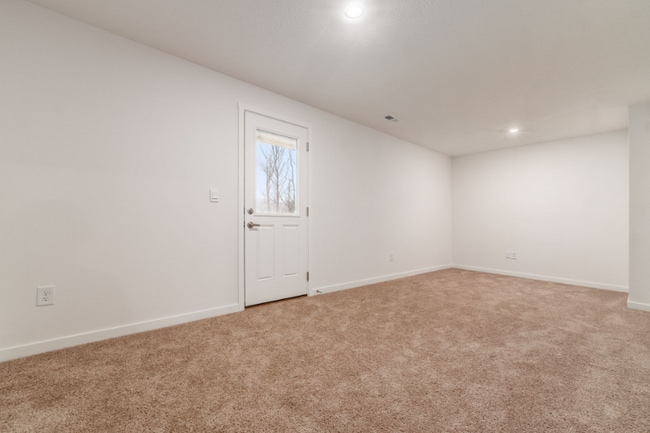 Building Photo - 144 Dusky Willow Dr