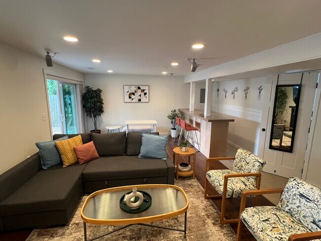 Building Photo - 118 153rd Pl SE