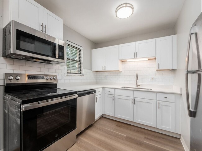 Building Photo - 95 Illinois Ave