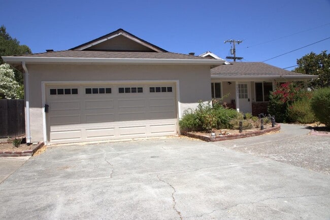 Primary Photo - 20231 Merrick Dr