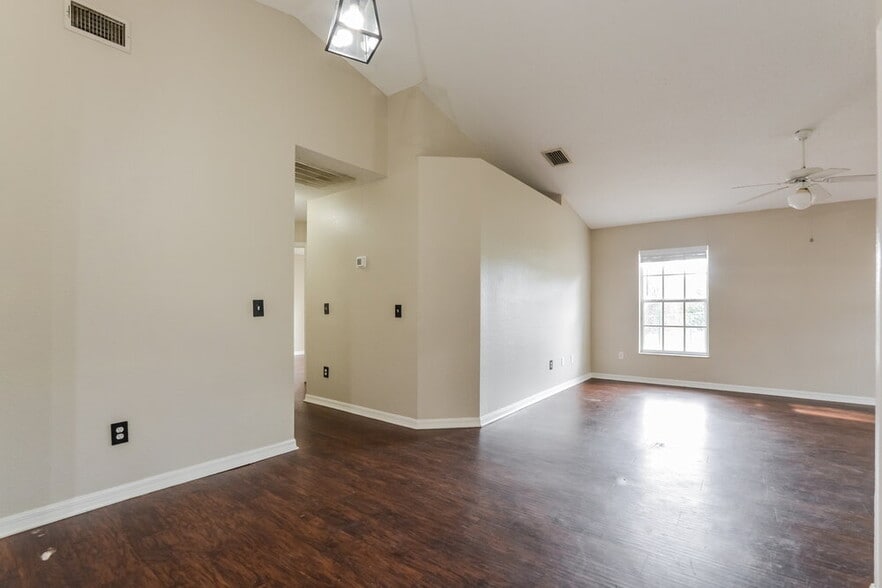 Building Photo - 208 Diamond Ridge Blvd