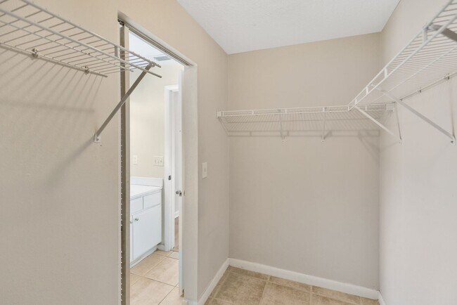 Building Photo - 2408 Camden Oaks Pl