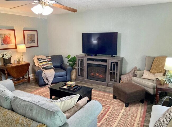 Building Photo - 285 Heitzler Ln