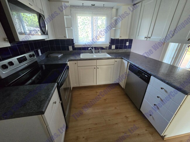 Building Photo - Gorgeous Home in South West Champaign
