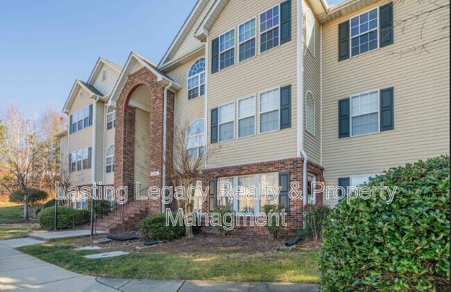 Building Photo - 1922 Salem Bluff Dr