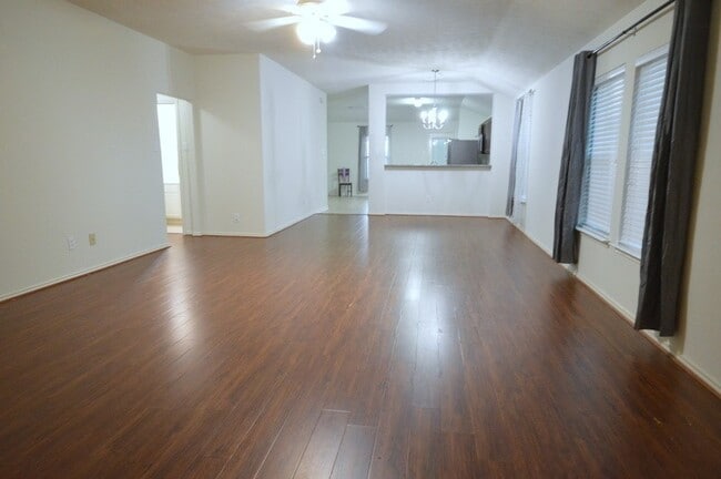 Building Photo - 22206 Hesse Ct