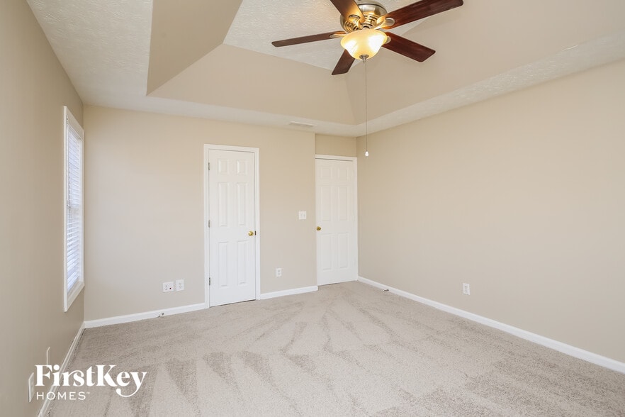 Building Photo - 1510 Smoke Hill Dr NE