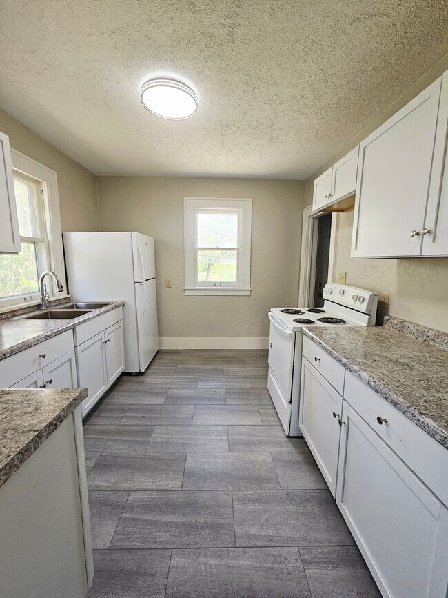 Building Photo - 4 BED | 1 BATH | SINGLE-FAMILY | NORTH | R...