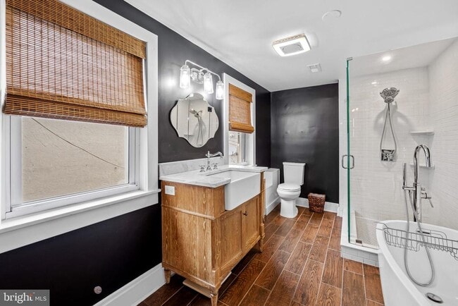 Building Photo - 307 S Exeter St