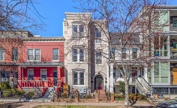 Building Photo - 504 L St NE