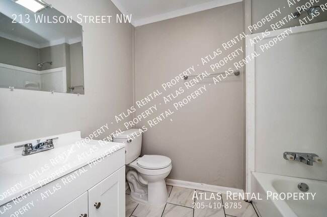 Building Photo - 213 Wilson St NW