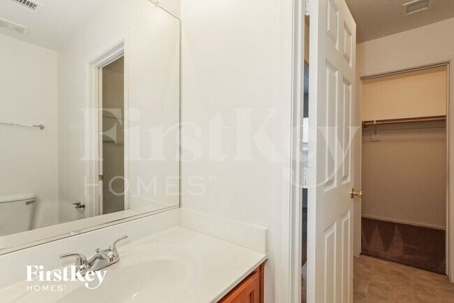 Building Photo - 22805 W Solano Dr