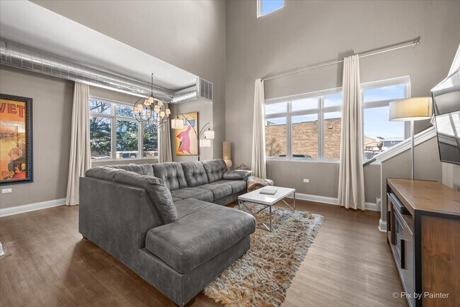 Building Photo - 364 S Main St