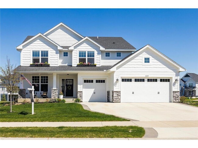 Primary Photo - 4 Bed 3 Bath Dreamhouse in Eagan