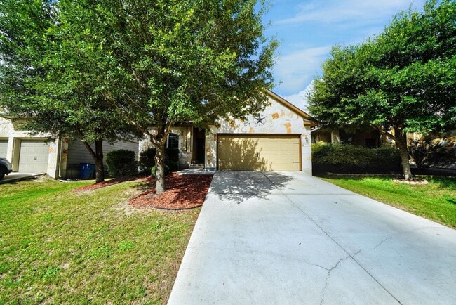Building Photo - Stunning 3-Bedroom Home with Office in Cha...