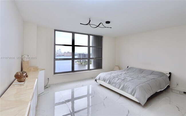 Building Photo - 3530 Mystic Pointe Dr