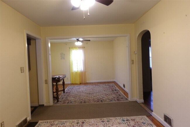 Building Photo - 57 Fowler Ave