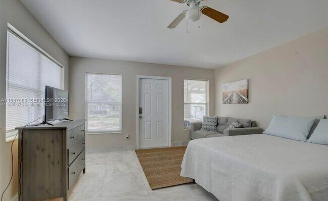 Building Photo - 1828 Rodman St