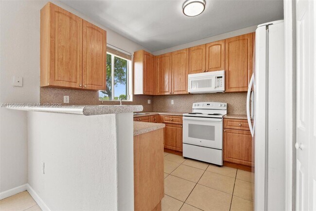 Building Photo - 1458 SE 24th Ct