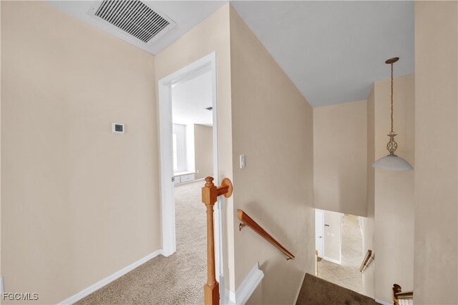 Building Photo - 2015 SE 12th St