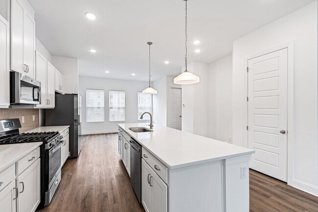 Building Photo - Stunning 4-Bedroom Home for Rent in Prime Cary Location!