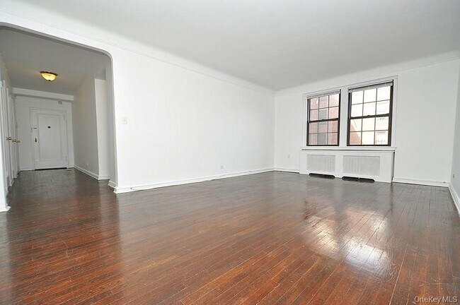 Building Photo - 180 Garth Rd