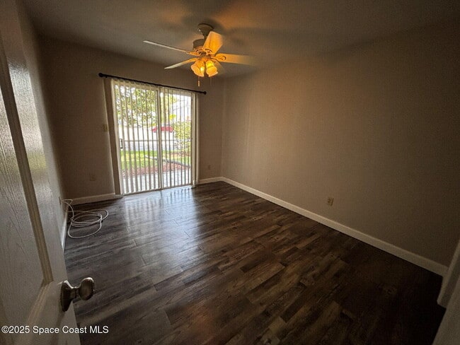 Building Photo - 120 Beach Park Ln
