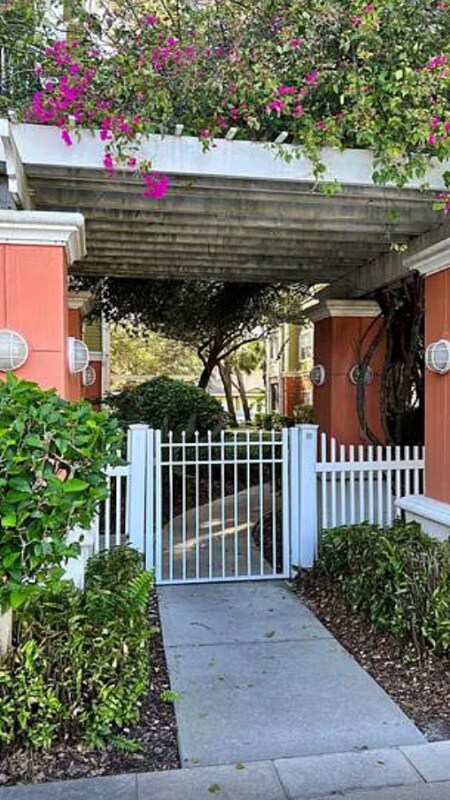 Building Photo - 4207 S Dale Mabry Hwy