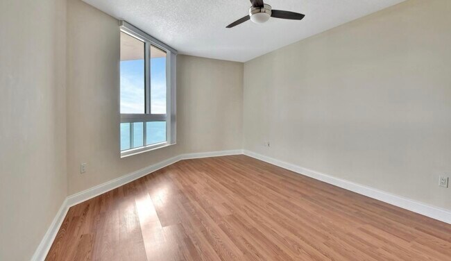 Building Photo - 241 Riverside Dr