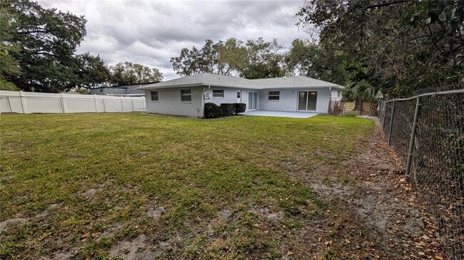 Building Photo - 607 Parkwood Ave