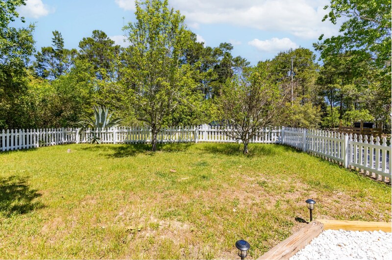Building Photo - 174 Woodland Dr