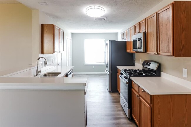 Building Photo - 5207 Riverwood Dr
