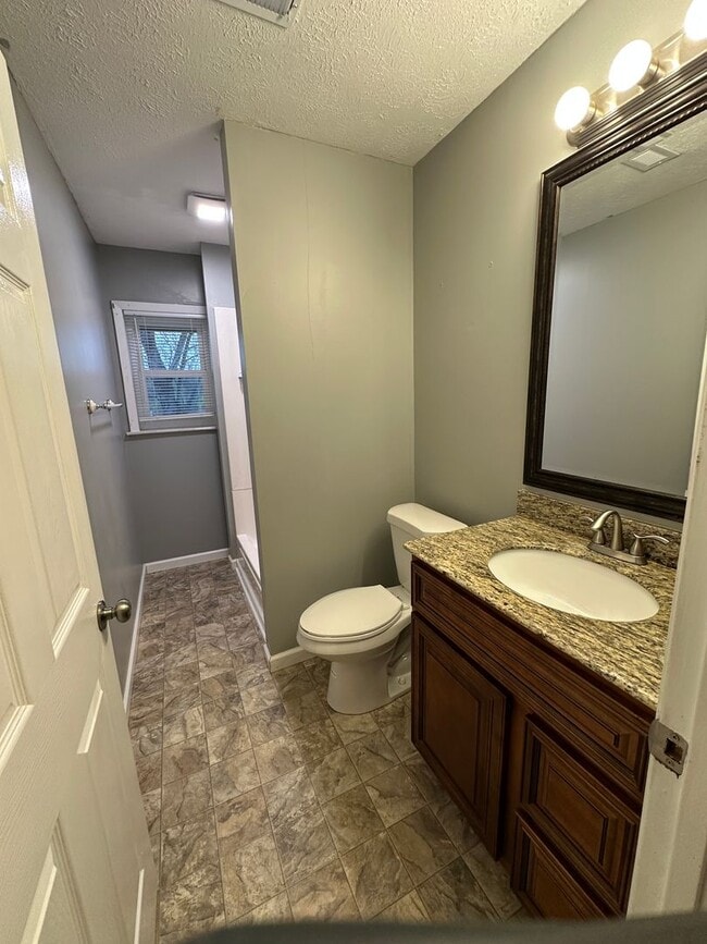 Building Photo - Stunning West Knoxville Transformation | Designer Kitchen & Smart Home Features