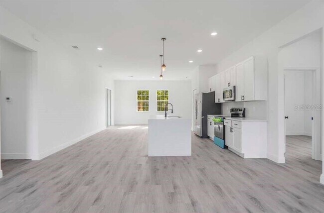 Building Photo - 2410 SW 147th Lane Rd