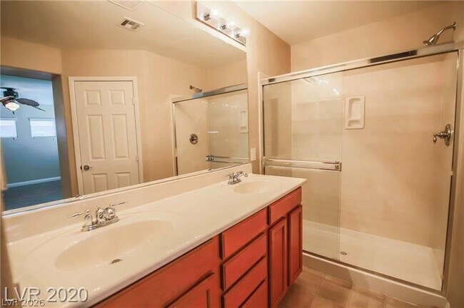 Building Photo - 9242 Grassy Weep Ct