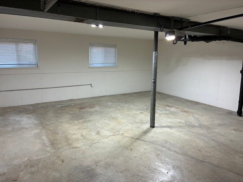 Building Photo - 4430 Patston Dr