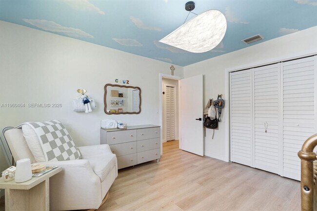 Building Photo - 6246 SW 10th St