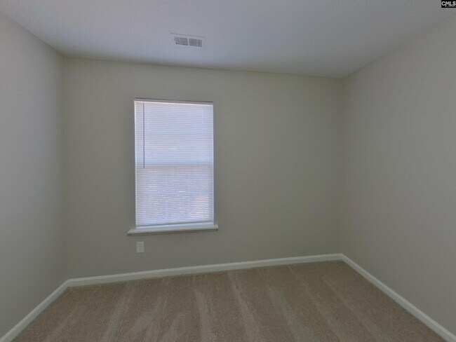 Building Photo - 136 Katrina Ct