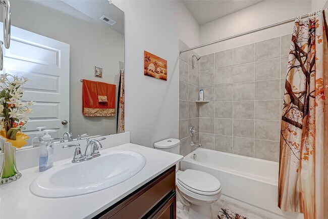 Building Photo - 3206 Dry Creek Dr