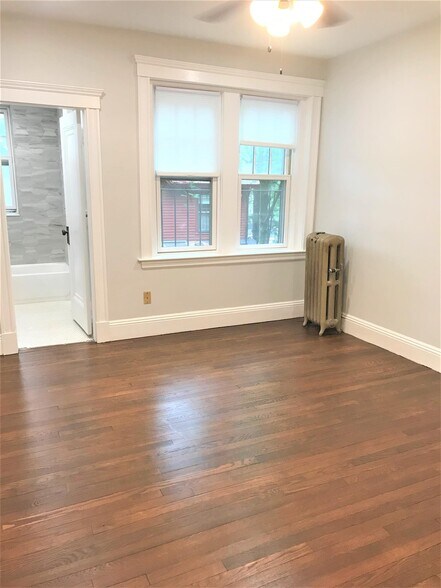 Building Photo - 1699 Cambridge St