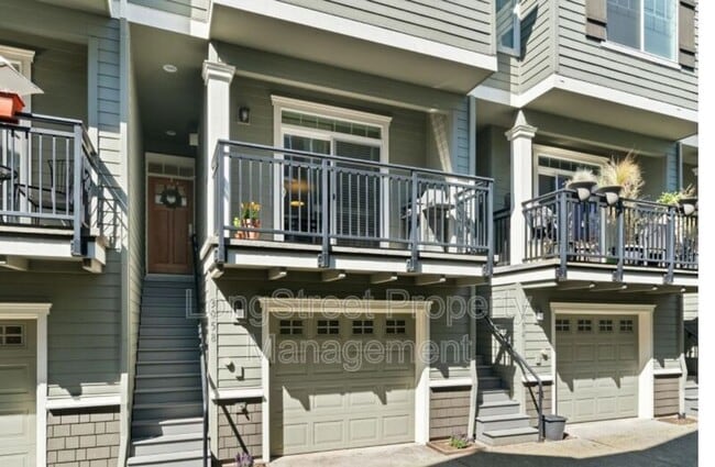 Primary Photo - 3058 SE 50th Ave