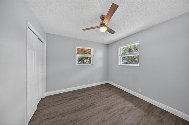 Building Photo - 5901 NW 42nd Terrace