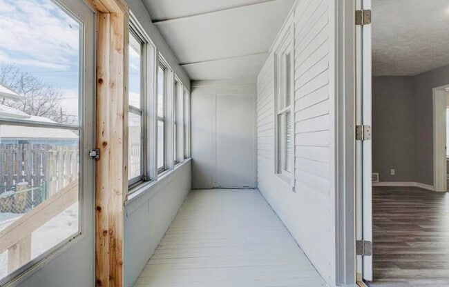 Mud room/sun porch - 3547 Avenue A