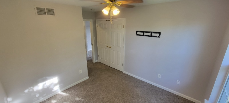 Building Photo - 265 S Ember Dr