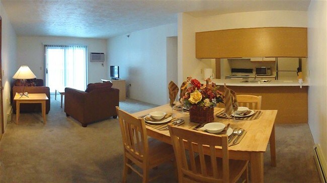 Building Photo - 2 br, 1 bath  - Loomis Estates