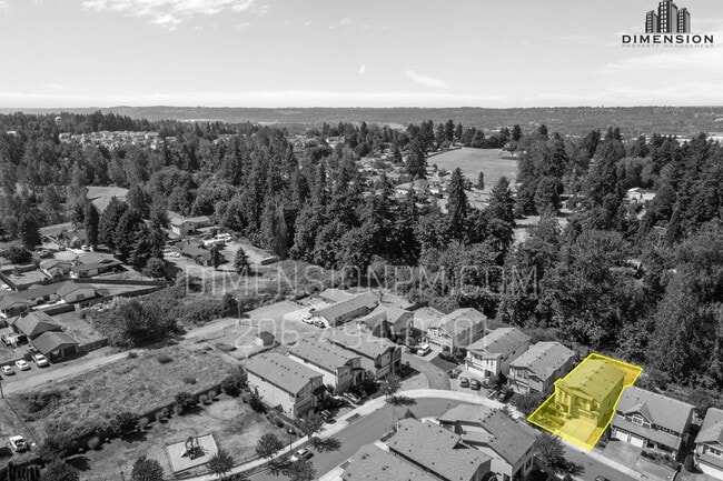 Building Photo - Kent Home