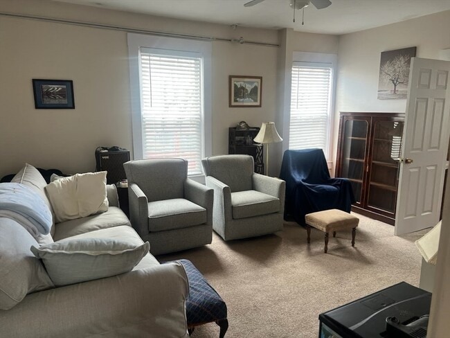 Building Photo - 9 Broad St