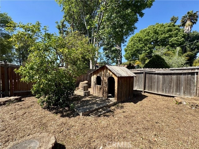 Building Photo - 13845 Moorpark St