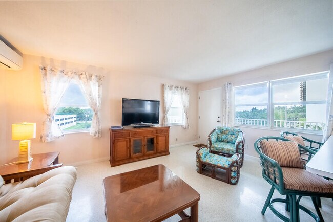 Building Photo - 3600 N Ocean Dr
