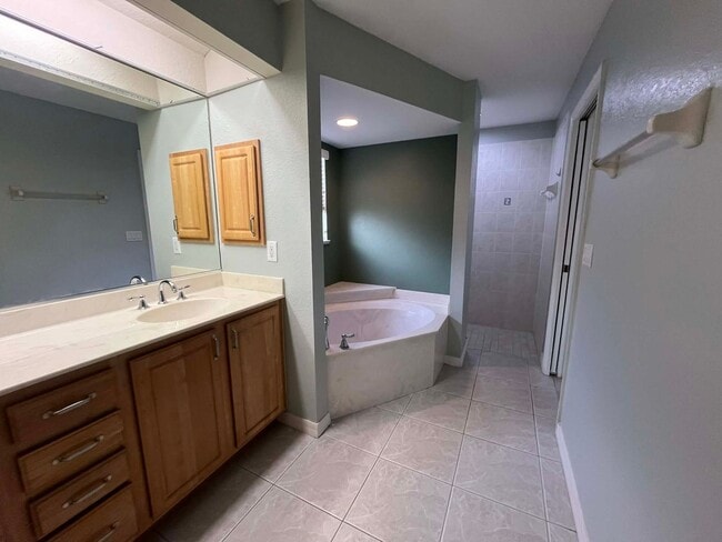 Building Photo - 25381 Deep Creek Blvd